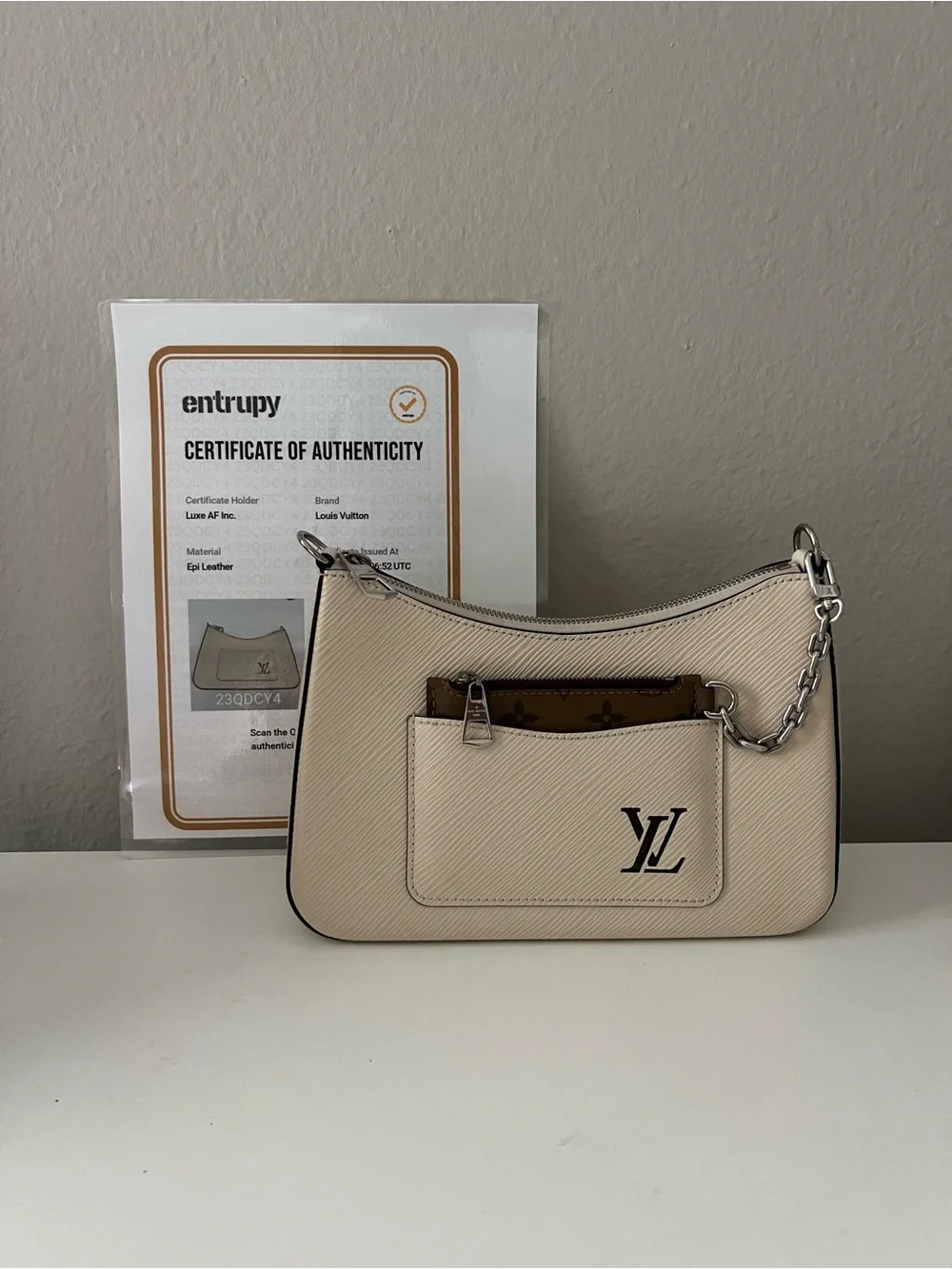 Louis Vuitton Cream Epi Leather Shoulder Pochette with Silver Chain